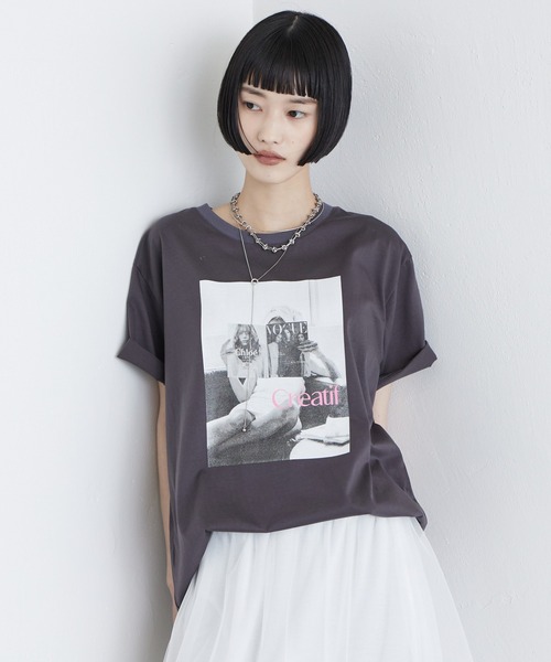 Lui's(ルイス)の「シルケットフォトTシャツ(Tシャツ/カットソー・レディース・ブラック/チャコールグレー/オフホワイト・FREE)」の3枚目の写真