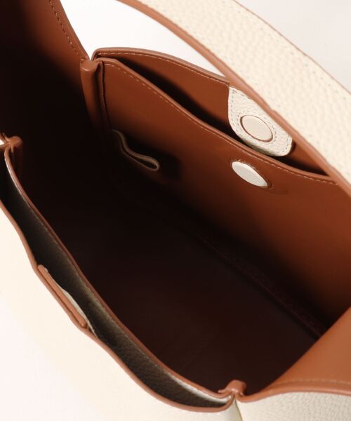 NiiNa（ニーナ）の「【NiiNa】【高品質牛革】ワンハンドルバケットバッグ / WEB限定（ハンドバッグ・レディース・ホワイト・FREE）」の3枚目の写真