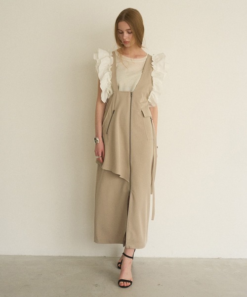 MIELI INVARIANT(ミエリインヴァリアント)の「Zip Pencil Asymmetry Dress(ワンピース・レディース・グレー系その他/ブラック・FREE)」の2枚目の写真
