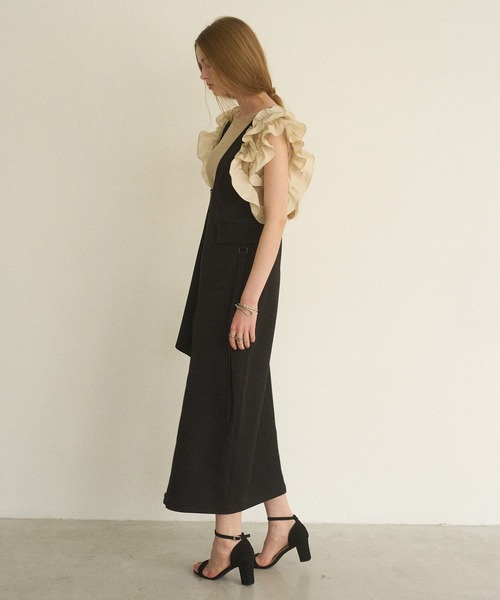 MIELI INVARIANT(ミエリインヴァリアント)の「Zip Pencil Asymmetry Dress(ワンピース・レディース・グレー系その他/ブラック・FREE)」の6枚目の写真