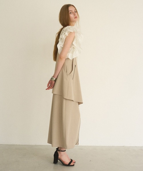 MIELI INVARIANT(ミエリインヴァリアント)の「Zip Pencil Asymmetry Dress(ワンピース・レディース・グレー系その他/ブラック・FREE)」の9枚目の写真