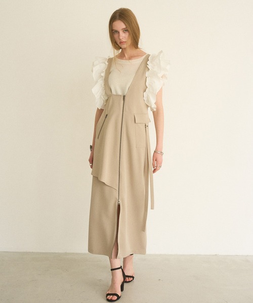 MIELI INVARIANT(ミエリインヴァリアント)の「Zip Pencil Asymmetry Dress(ワンピース・レディース・グレー系その他/ブラック・FREE)」の7枚目の写真