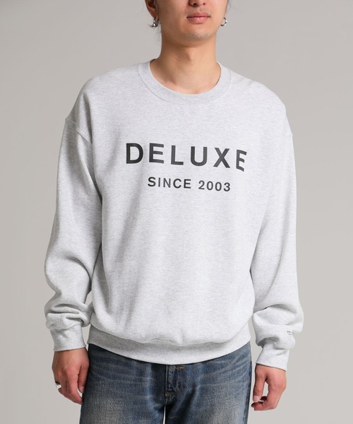 DELUXE(デラックス)の「DELUXE LOGO CREW(スウェット・メンズ・ブラック/グレー・X-LARGE/MEDIUM/LARGE)」の2枚目の写真