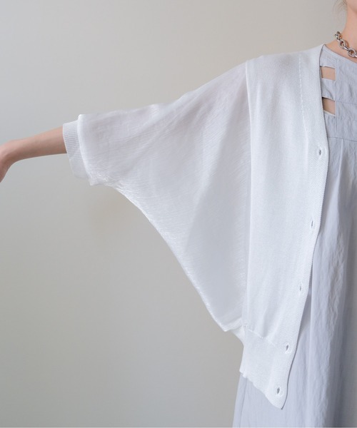 DOLLUPOOPS（ドールアップウップス）の「Sheer Dolman Sleeve Cardigan(シアードルマンカーディガン)（カーディガン/ボレロ・レディース・オフホワイト/ブラック・FREE）」の10枚目の写真
