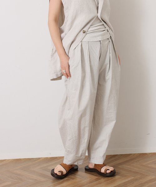 JOURNAL STANDARD LUXE(ジャーナルスタンダード ラックス)の「ダウンプルーフ タックカーブパンツ(その他パンツ・レディース・ラベンダー/ピンク/ライトグレー・FREE)」の10枚目の写真