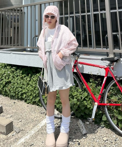 Alley Tokyo(アリートーキョー)の「シアー小花柄zipパーカー(パーカー・レディース・ピンク/サックスブルー/オフホワイト・FREE)」の21枚目の写真