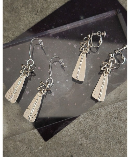 tone（トーン）の「【Ｍian.invitation】シルバーラインプレートの星モチーフイヤリング｜夜空の軌跡(MA)（イヤリング・レディース・シルバー・FREE）」の7枚目の写真