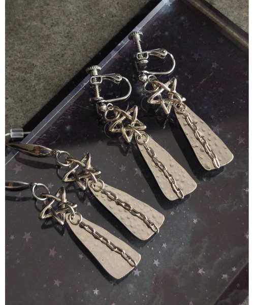 tone（トーン）の「【Ｍian.invitation】シルバーラインプレートの星モチーフイヤリング｜夜空の軌跡(MA)（イヤリング・レディース・シルバー・FREE）」の4枚目の写真