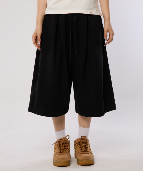 bounDary（バウンダリー）の「ツーピンタッククラシックロゴバックパッチバミューダショートパンツ[ブラック]（その他パンツ・レディース・その他・LARGE/X-LARGE）」の3枚目の写真