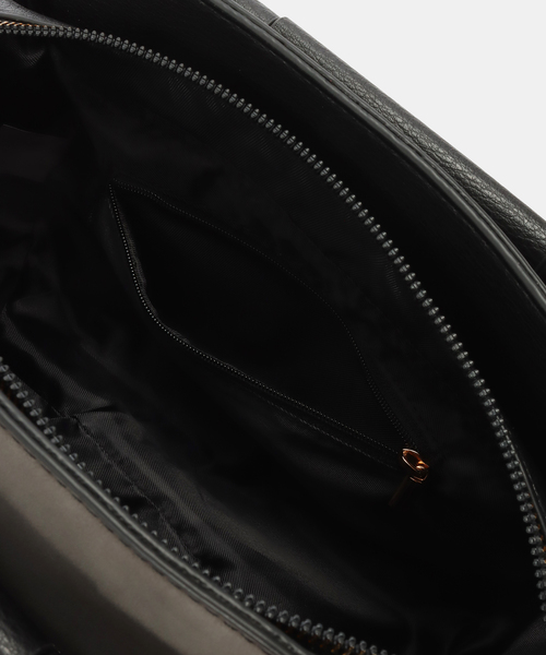 B.C STOCK(ベーセーストック)の「MIAN / ミアン 切り替えデザイン2WAYボストンバッグ(ショルダーバッグ・レディース・ベージュ/サックスブルー/ブラック・FREE)」の11枚目の写真