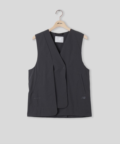 NEW BALANCE(ニューバランス)の「NEW BALANCE W NB Grey VEST WJ61492T(ベスト・メンズ・チャコールグレー/ベージュ・S)」の1枚目の写真