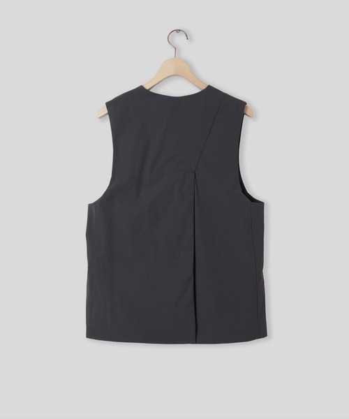 NEW BALANCE(ニューバランス)の「NEW BALANCE W NB Grey VEST WJ61492T(ベスト・メンズ・チャコールグレー/ベージュ・S)」の11枚目の写真