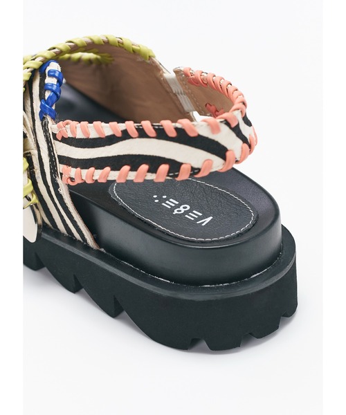 VEGE(ベジ)の「VEGE Starfish Sandal(サンダル・レディース・ブラック/マルチ/ホワイト/ブルー・24.5/23.5/25.5)」の21枚目の写真