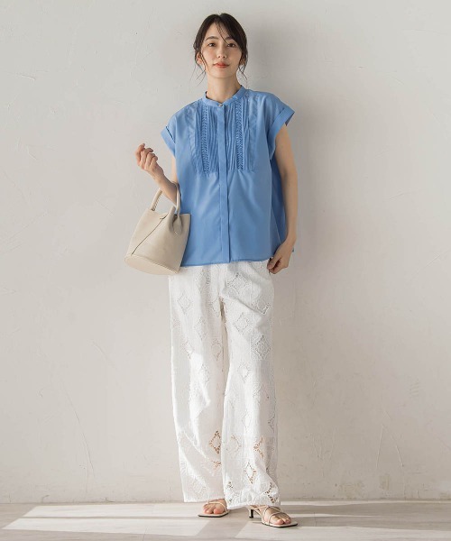 Droite lautreamont（ドロワットロートレアモン）の「【WEB限定】サスティナコットンライクローンブラウス（シャツ/ブラウス・レディース・オフホワイト/ブラック/ブルー・M）」の10枚目の写真
