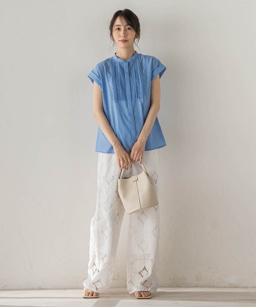 Droite lautreamont（ドロワットロートレアモン）の「【WEB限定】サスティナコットンライクローンブラウス（シャツ/ブラウス・レディース・オフホワイト/ブラック/ブルー・M）」の11枚目の写真