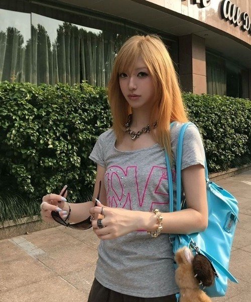 ViViDAY(ビビデー)の「LOVE英字ロゴプリントtシャツ(Tシャツ/カットソー・レディース・ブラック/グレー・M)」の10枚目の写真