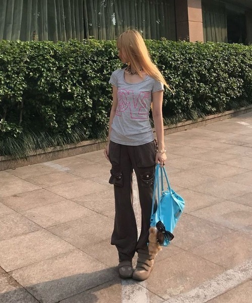 ViViDAY(ビビデー)の「LOVE英字ロゴプリントtシャツ(Tシャツ/カットソー・レディース・ブラック/グレー・M)」の12枚目の写真