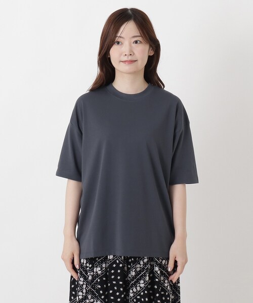 one'sterrace(ワンズテラス)の「【ひんやり】汗じみ防止加工 5分袖プルオーバー(Tシャツ/カットソー・レディース・ブラック系8/グレー系4/ネイビー系5・02)」の12枚目の写真
