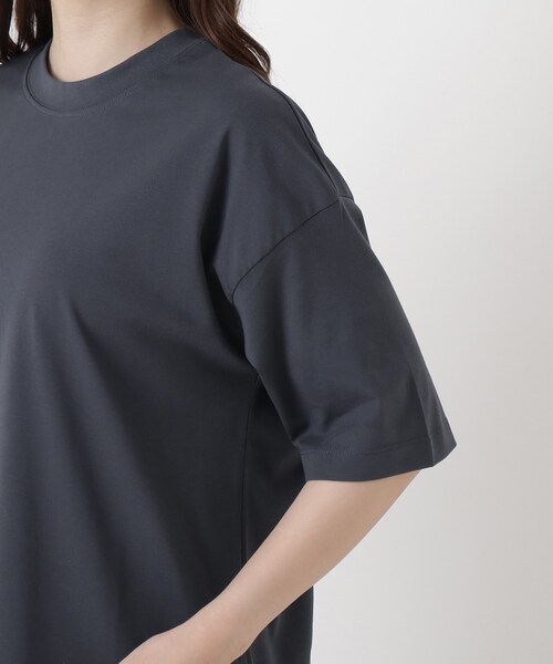 one'sterrace(ワンズテラス)の「【ひんやり】汗じみ防止加工 5分袖プルオーバー(Tシャツ/カットソー・レディース・ブラック系8/グレー系4/ネイビー系5・02)」の16枚目の写真