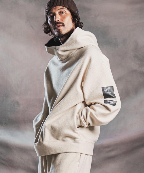 ANGENEHM(アンゲネーム)の「mpa4193-Wool-Blend Bonded Hooded Pullover プルオーバーパーカー(AG07-010acg)(パーカー・メンズ・グレー/ブラック/ライトベージュ・L/M/S)」の17枚目の写真
