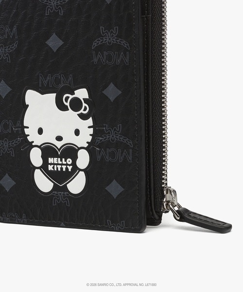 MCM（エムシーエム）の「MCM x HELLO KITTY 二つ折りジップカードウォレット（財布・レディース・ベージュ/ライトピンク/ブラック・ONE SIZE）」の4枚目の写真