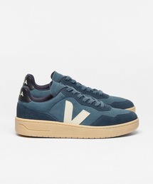 VEJA V-90 スエードスニーカー