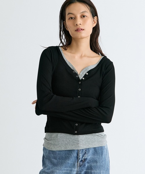 CLANE(クラネ)の「【CLANE/クラネ】CURVED NECK LAYERED SET TOPS/カーブネックレイヤードセットトップス(Tシャツ/カットソー・レディース・ホワイト/ブラック/ピンク・1)」の3枚目の写真