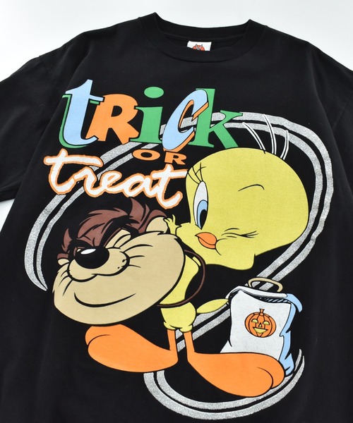 LABORATORY R(ラボラトリーアール)の「【USED】90’s デッドストック Looney Tunes ”Trick or Treat” キャラクター Tシャツ(Tシャツ/カットソー・メンズ・ブラック・X-LARGE)」の2枚目の写真