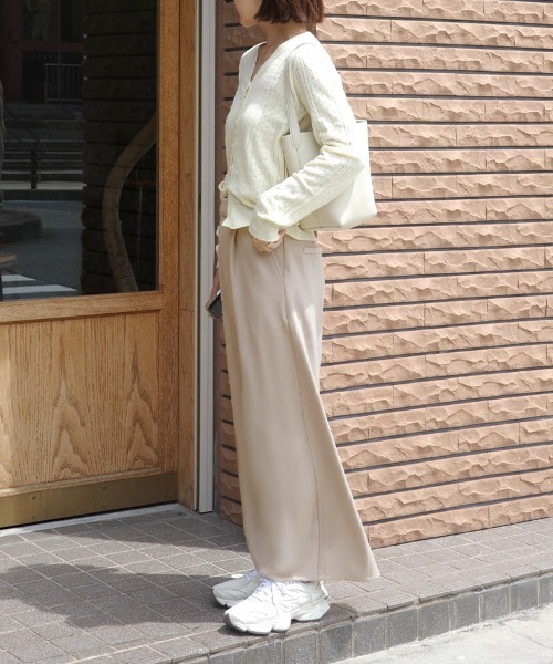 KOBE LETTUCE（コウベレタス）の「[ yuiさんコラボ ] 選べる2サイズウエストタックストレートスカート（スカート・レディース・ブラック/ベージュ/グレー/グレイッシュベージュ・M/PM）」の17枚目の写真