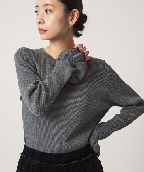 CITEN（シテン）の「＜CITEN＞バイカラーソデフリルニット（ニット/セーター・レディース・グレー系/オフホワイト/ブラック・FREE）」の3枚目の写真
