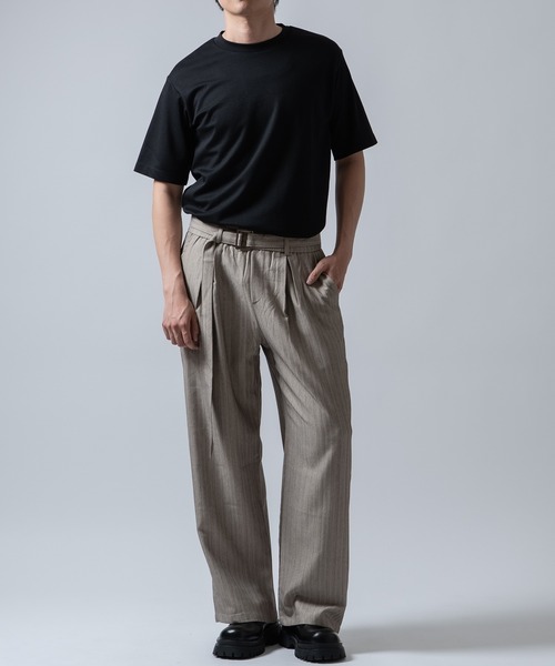 Crownor(クラウノアー)の「ピンストライプ ワイド ストレートパンツ(その他パンツ・メンズ・ベージュ/グレー・MEDIUM)」の10枚目の写真