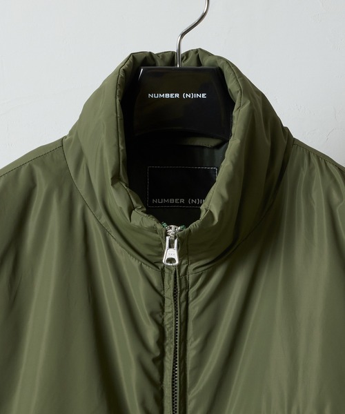 NUMBER (N)INE(ナンバーナイン)の「LIGHTWEIGHT INSULATION NYLON WEP JACKET / ライトウェイト 中綿 撥水 ナイロン スタンドネック ジャケット(ミリタリージャケット・メンズ・ブラック/オリーブ・2/3/4)」の18枚目の写真