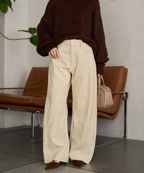 FREAK'S STORE（フリークスストア）の「限定展開　コーデュロイ カーブパンツ（その他パンツ・レディース・ライトグレー/ブラック/ナチュラル/ブラウン/ピンク/グレー・SMALL/MEDIUM）」の8枚目の写真