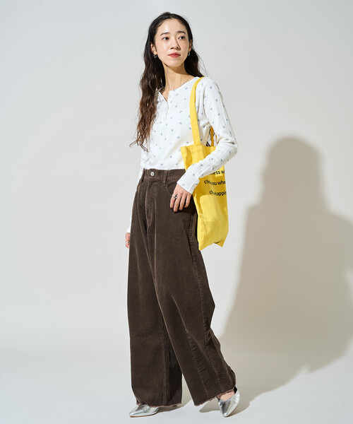 FREAK'S STORE（フリークスストア）の「限定展開　コーデュロイ カーブパンツ（その他パンツ・レディース・ライトグレー/ブラック/ナチュラル/ブラウン/ピンク/グレー・SMALL/MEDIUM）」の18枚目の写真