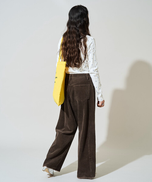 FREAK'S STORE（フリークスストア）の「限定展開　コーデュロイ カーブパンツ（その他パンツ・レディース・ライトグレー/ブラック/ナチュラル/ブラウン/ピンク/グレー・SMALL/MEDIUM）」の19枚目の写真
