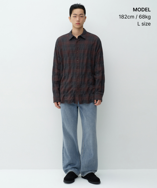 MUSINSA STANDARD（ムシンサスタンダード）の「リラックスドクリンクルフランネルチェックシャツ [ダークグレー/バーガンディ]（シャツ/ブラウス・レディース・その他・MEDIUM/LARGE/X-LARGE/2XL/SMALL）」の2枚目の写真