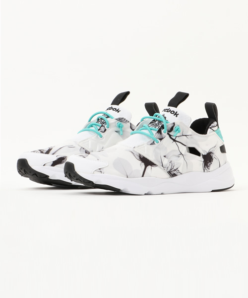 Reebok（リーボック）の「フューリーライト BOTANICA Reebok CLASSIC（リーボック　クラシック）（スニーカー・レディース・ホワイト系その他/ブラック系その他/ライトパープル・26.0cm/25.0cm/23.0cm/22.0cm/23.5cm/22.5cm/25.5cm/24.0cm/24.5cm）」の2枚目の写真