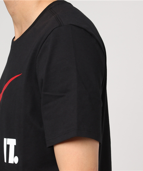 NIKE(ナイキ)の「【NIKE】プリントTシャツ(Tシャツ/カットソー・メンズ・ネイビー/ホワイト/ホワイト系その他/ブラック系その他/ブラック・MEDIUM/LARGE/X-LARGE)」の9枚目の写真