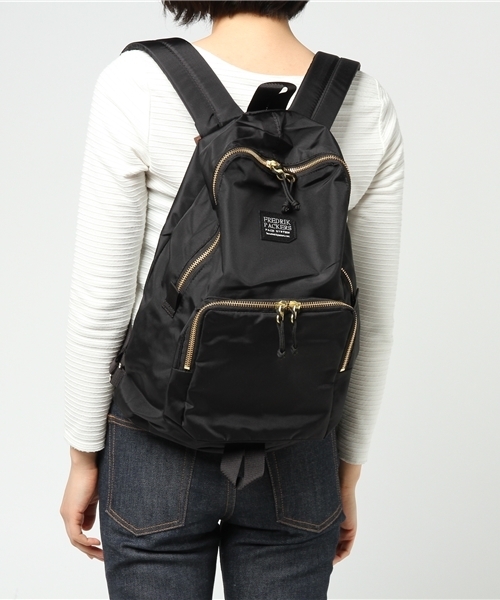 FREDRIK PACKERS(フレドリックパッカーズ)の「【FREDRIK PACKERS/フレドリックパッカーズ】420D SNUG PACK (S)(バックパック/リュック・レディース・ネイビー/ブラック/カーキ/オリーブ/タン・FREE)」の2枚目の写真