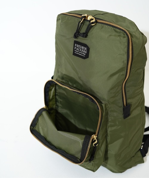 FREDRIK PACKERS(フレドリックパッカーズ)の「【FREDRIK PACKERS/フレドリックパッカーズ】420D SNUG PACK (S)(バックパック/リュック・レディース・ネイビー/ブラック/カーキ/オリーブ/タン・FREE)」の15枚目の写真