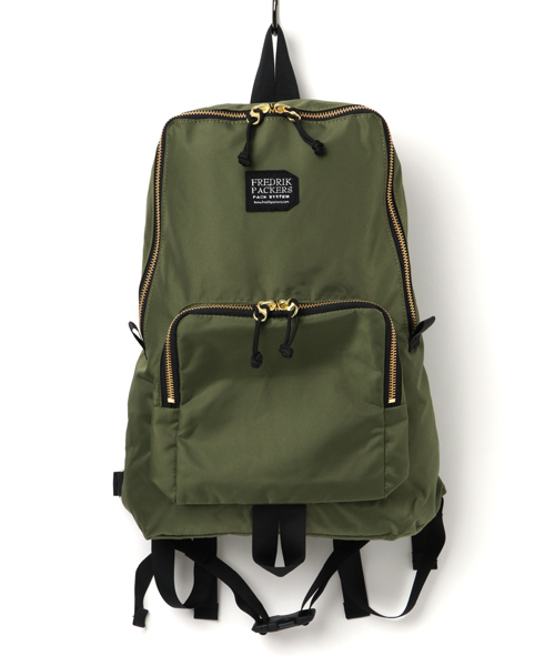 FREDRIK PACKERS(フレドリックパッカーズ)の「【FREDRIK PACKERS/フレドリックパッカーズ】420D SNUG PACK (S)(バックパック/リュック・レディース・ネイビー/ブラック/カーキ/オリーブ/タン・FREE)」の7枚目の写真