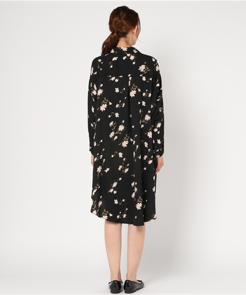 LBC（エルビーシー）の「フラワープリントシャツワンピース（シャツワンピース・レディース・ピンク/ブラック/グレー・LARGE/MEDIUM）」の4枚目の写真