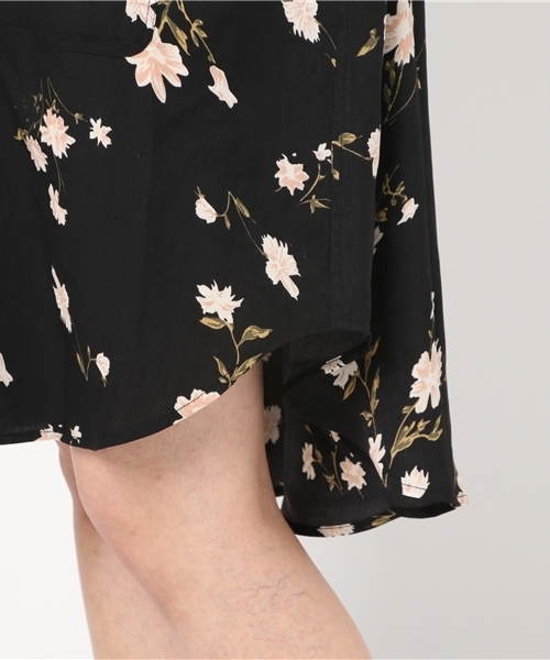 LBC（エルビーシー）の「フラワープリントシャツワンピース（シャツワンピース・レディース・ピンク/ブラック/グレー・LARGE/MEDIUM）」の8枚目の写真