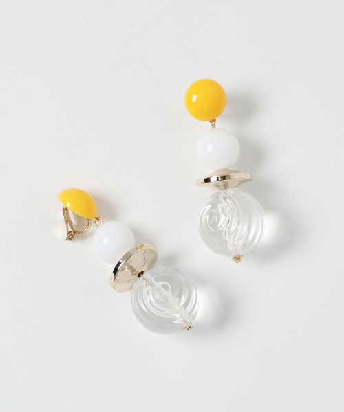 SLY（スライ）の「CLEAR BALL EARRING（イヤリング・レディース・ブラック/レッド/ホワイト・FREE）」の2枚目の写真