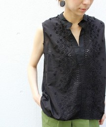 ottilie | バック釦フラワー刺繍ノースリーブブラウス(シャツ/ブラウス)