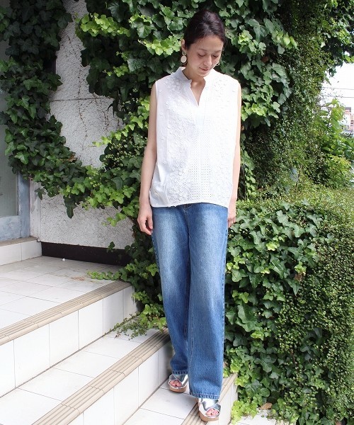 ottilie（オティーリエ）の「バック釦フラワー刺繍ノースリーブブラウス（シャツ/ブラウス・レディース・ブラック/オフホワイト・FREE）」の15枚目の写真