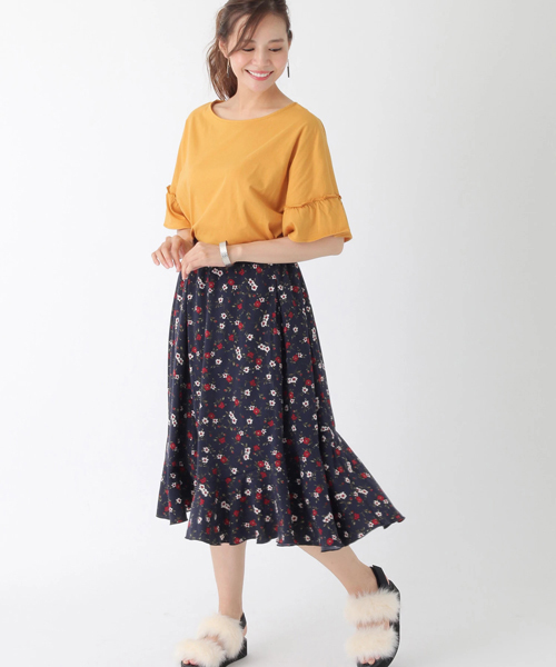 earth music&ecology(アースミュージックアンドエコロジー)の「・袖フリルプルオーバー(Tシャツ/カットソー・レディース・カーキ/オフホワイト/マスタード/ネイビー・FREE)」の17枚目の写真