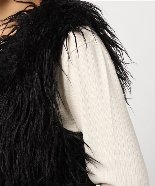 VENCEEXCHANGE(ヴァンスエクスチェンジ)の「フェイクファーロングベスト (その他アウター・レディース・パープル/ブラック/ベージュ/グレー・MEDIUM)」の9枚目の写真