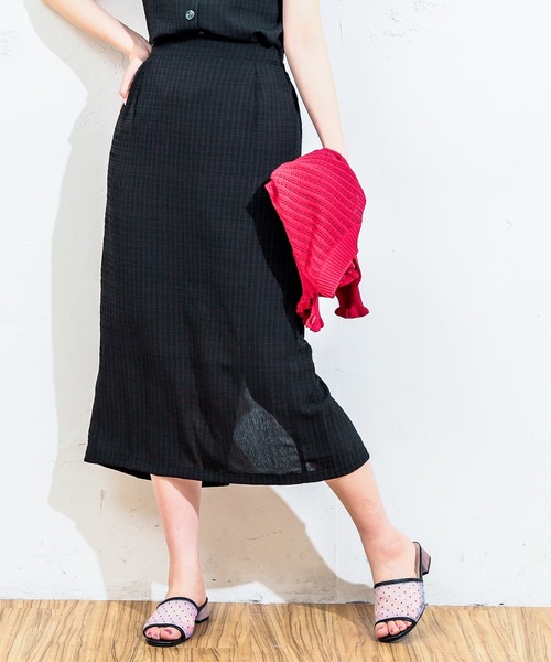 natural couture（ナチュラルクチュール）の「花柄ロングゆるタイトスカート（スカート・レディース・ブラック/ベージュ/ネイビー/ピンク・FREE）」の2枚目の写真