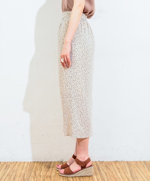 natural couture（ナチュラルクチュール）の「花柄ロングゆるタイトスカート（スカート・レディース・ブラック/ベージュ/ネイビー/ピンク・FREE）」の19枚目の写真